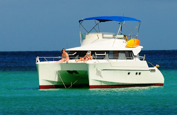 Rental catamaran Seychelles