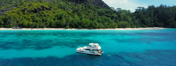 Blue Escape catamaran, Leopard 51 - 15.64 metres