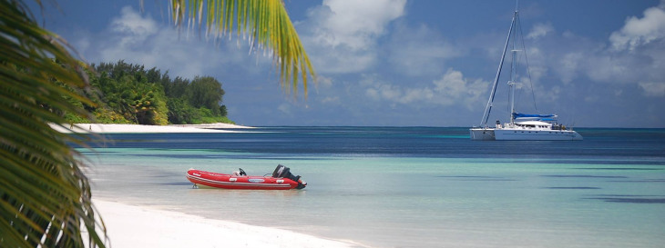 Turquoise catamaran, Dive 57' Fountaine Pajot - 17.5 m