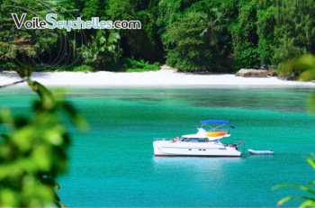 Location de bateaux aux Seychelles et Madagascar